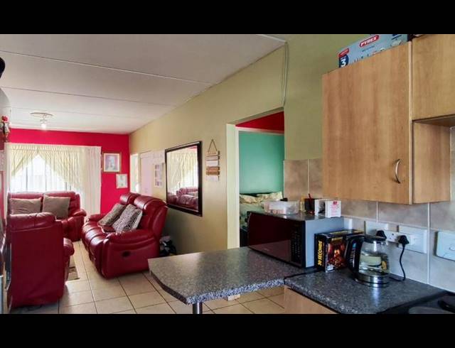 3 BEDROOM TOWNHOUSE FOR SALE IN PARKRAND
